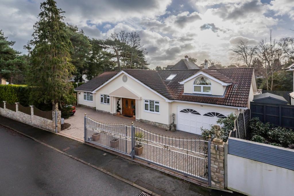 3 Bedroom Chalet Canford Cliffs Road, Canford Cliffs